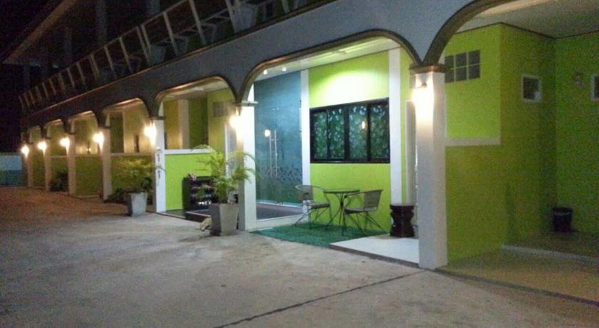 Saraburi Garden Resort מראה חיצוני תמונה